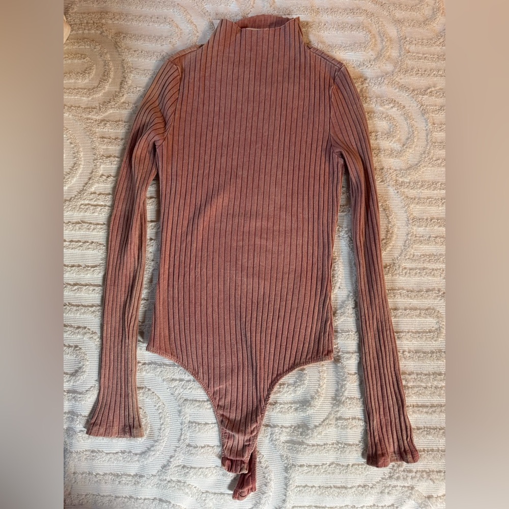 Elegant Ribbed Long Sleeve Bodysuit - Mauve